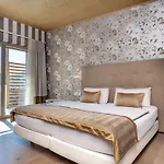 Hotel Madruzzo 4*